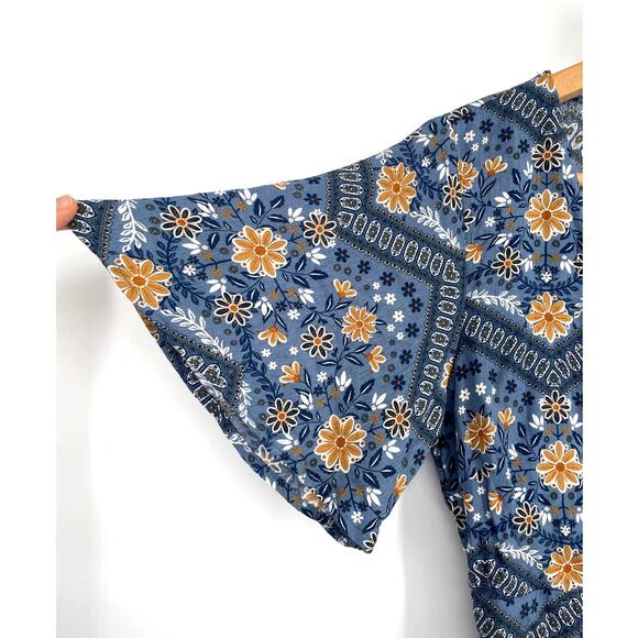 ILLA ILLA NWT Boho Tie-Front Floral Cutout Romper Blue/Yellow/White Size L - Picture 3 of 8